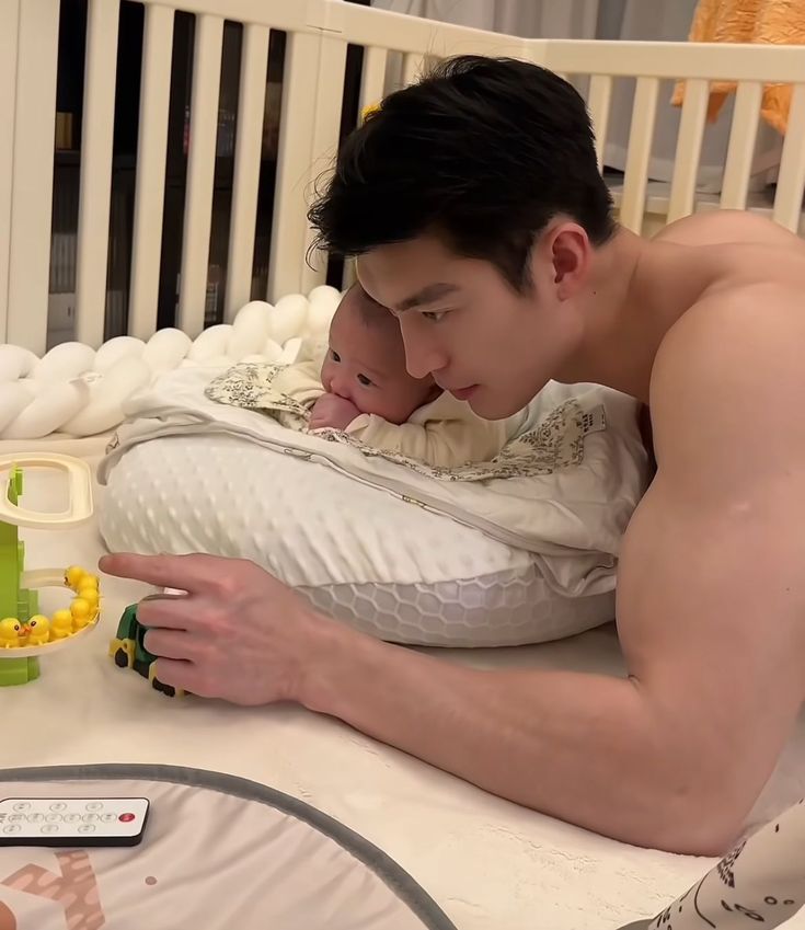 Khi Đối Thủ Trở Thành Giám Hộ Của Tôi